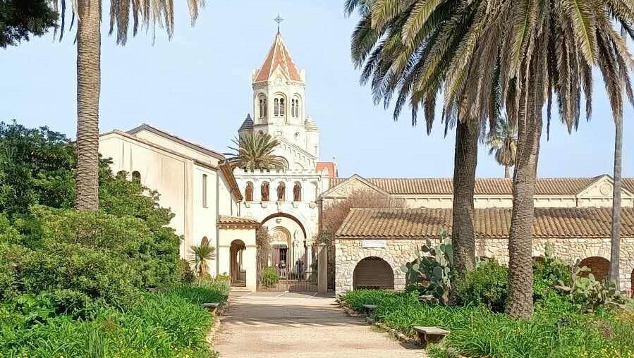 Repas dans une abbaye 🎹